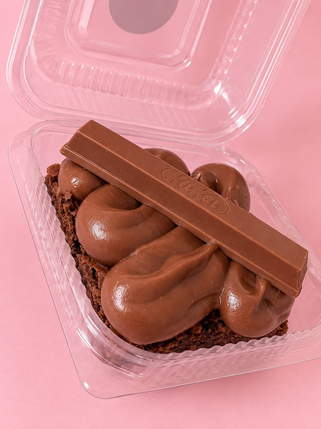Brownie Supreme 8x8 — KitKat